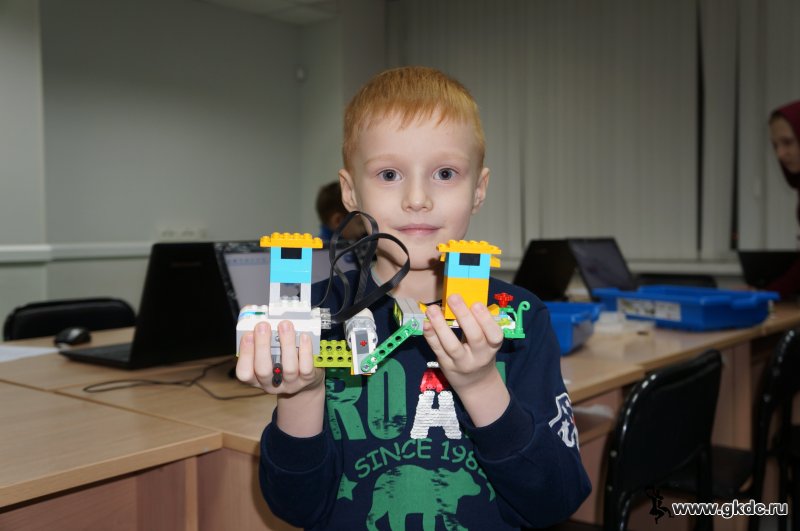 Детский познавательный проект "Хочу всё знать!"  представил мартер-класс по робототехнике