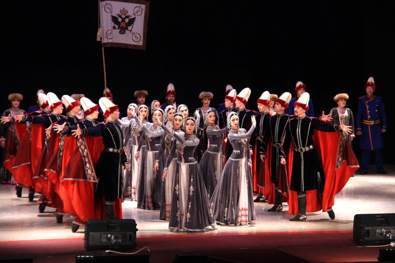 Концерт «С любовью к Родине» уфимского ансамбля песни и танца "Мирас"